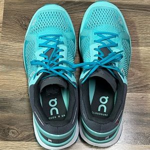 *EUC* ON CLOUD RUNNING SHOES